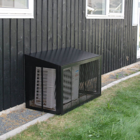 Beskyttelseshus i sort aluminium til varmepumpe passer til SuperRoof